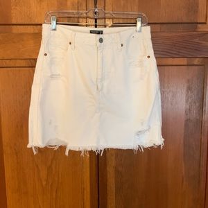 Abercrombie white skirt! Worn once! Size 6.